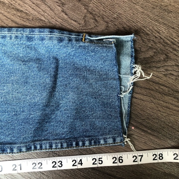 Boyish by HER Jeans Size 26 Billy Rear Window with Butt Slit Distressed Raw Hem - Picture 9 of 11